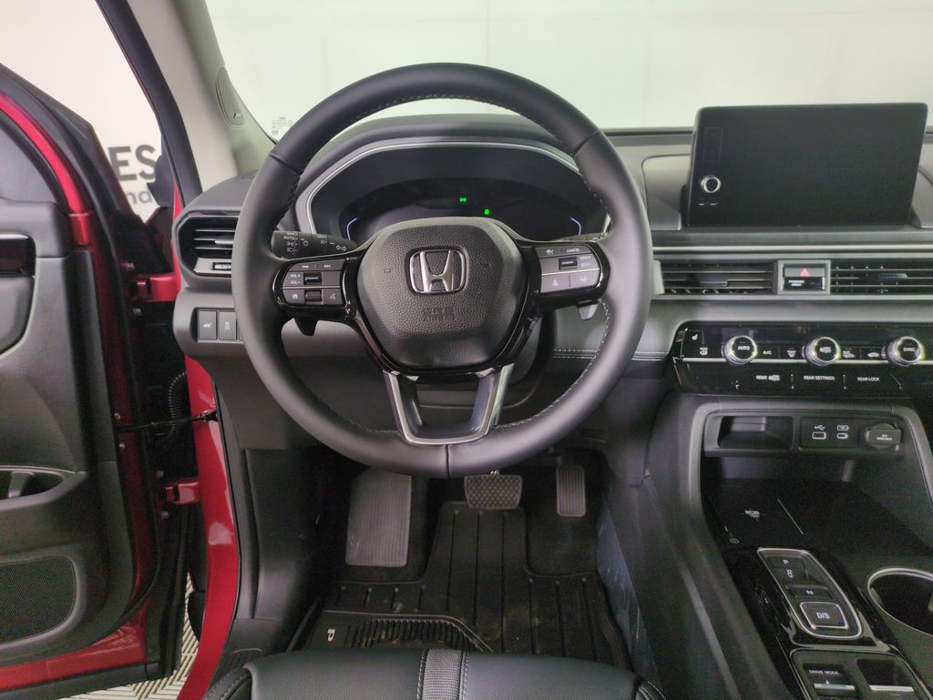 2025 Honda Pilot Touring photo 13