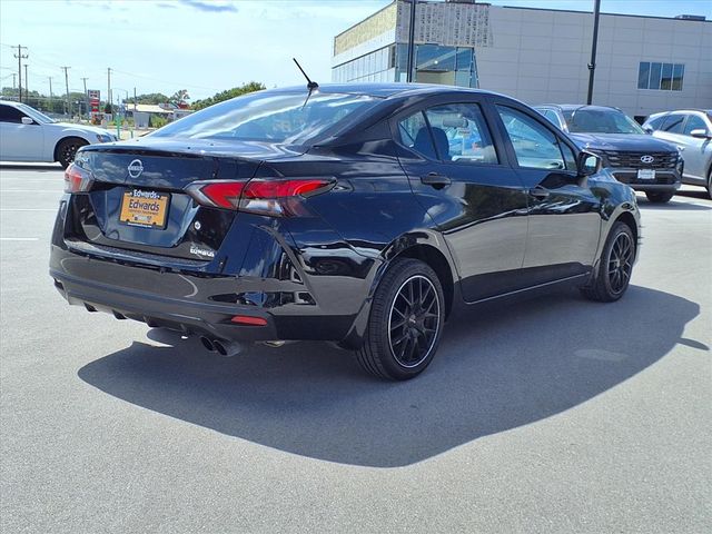 2024 Nissan Versa 1.6 S photo 3