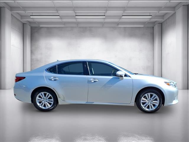 2014 Lexus ES 350 photo 2