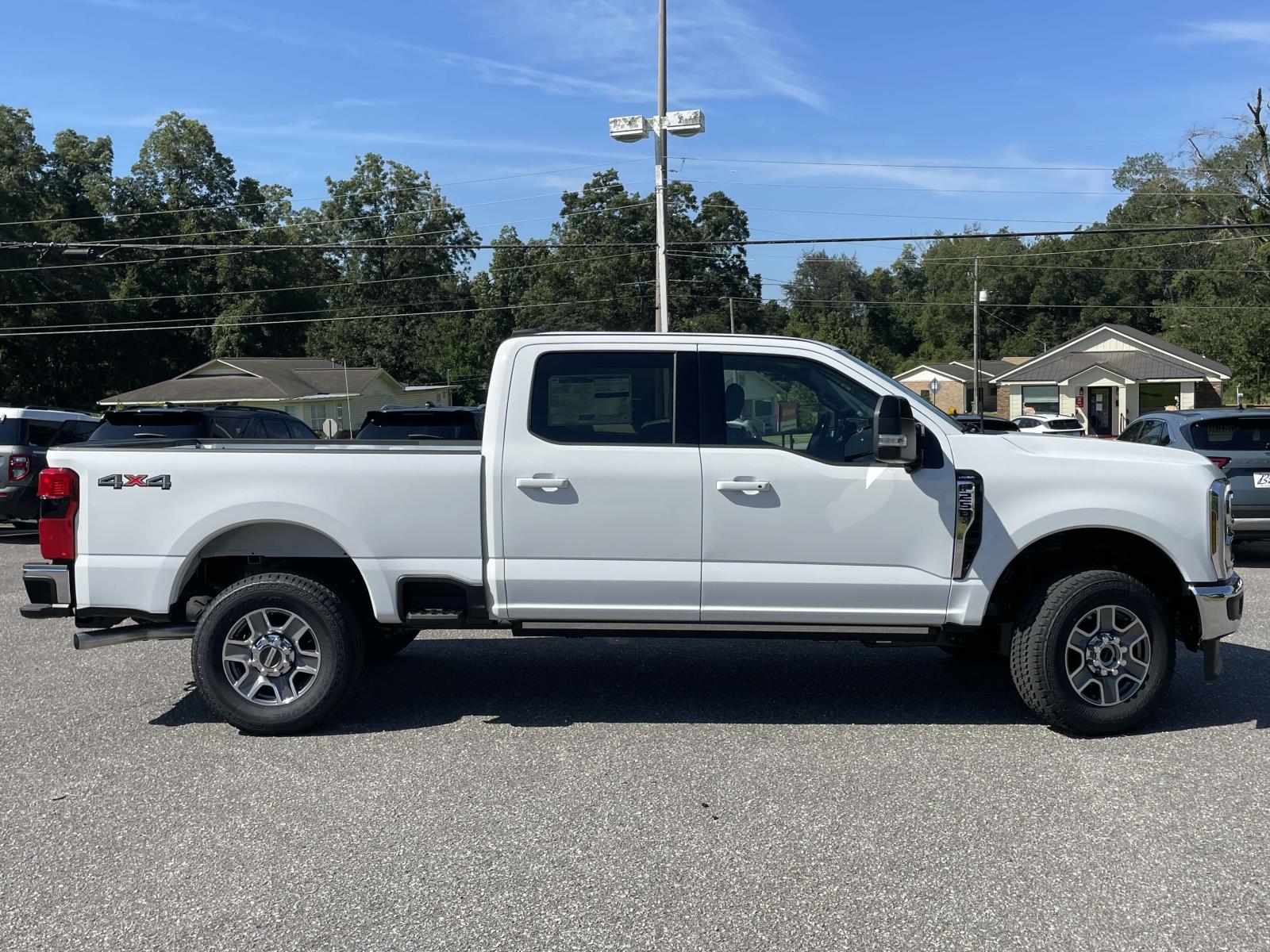 2026 Ford F-250 Lariat photo 2