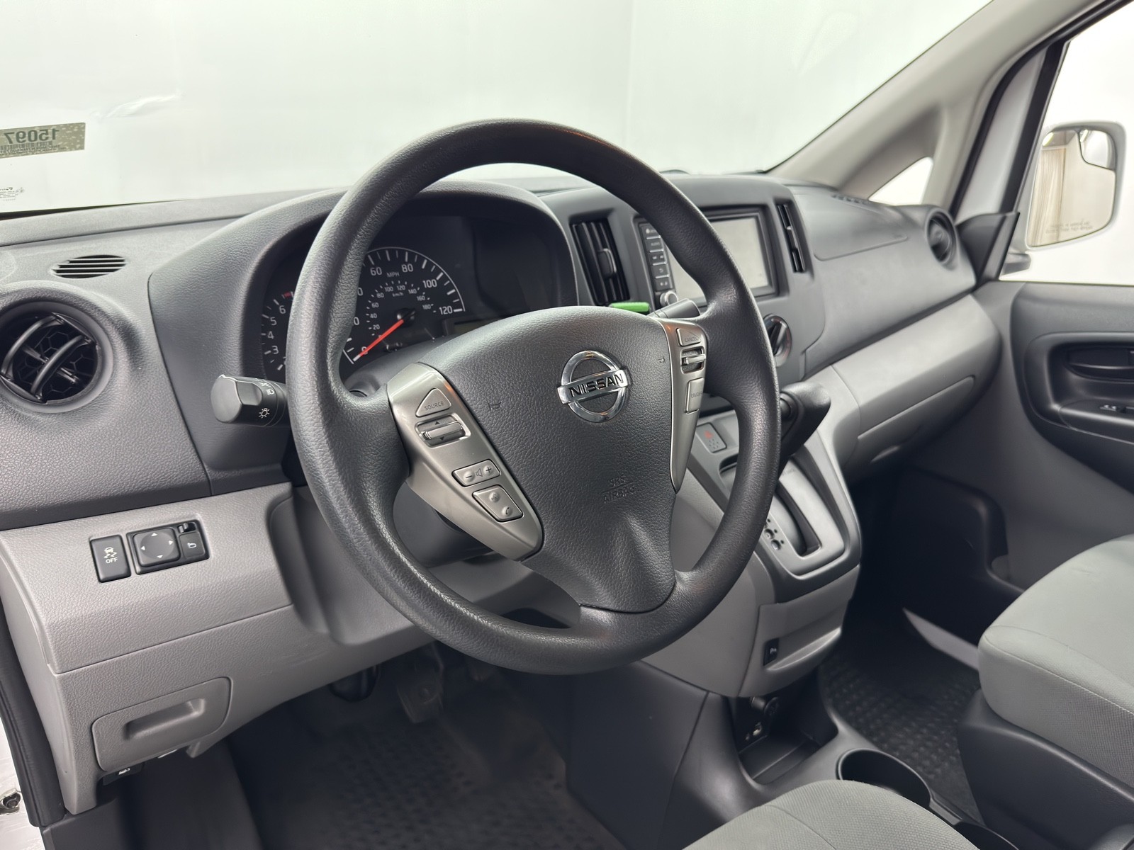 2021 Nissan NV200 SV photo 11
