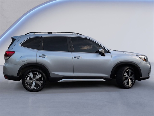 2020 Subaru Forester Touring photo 3