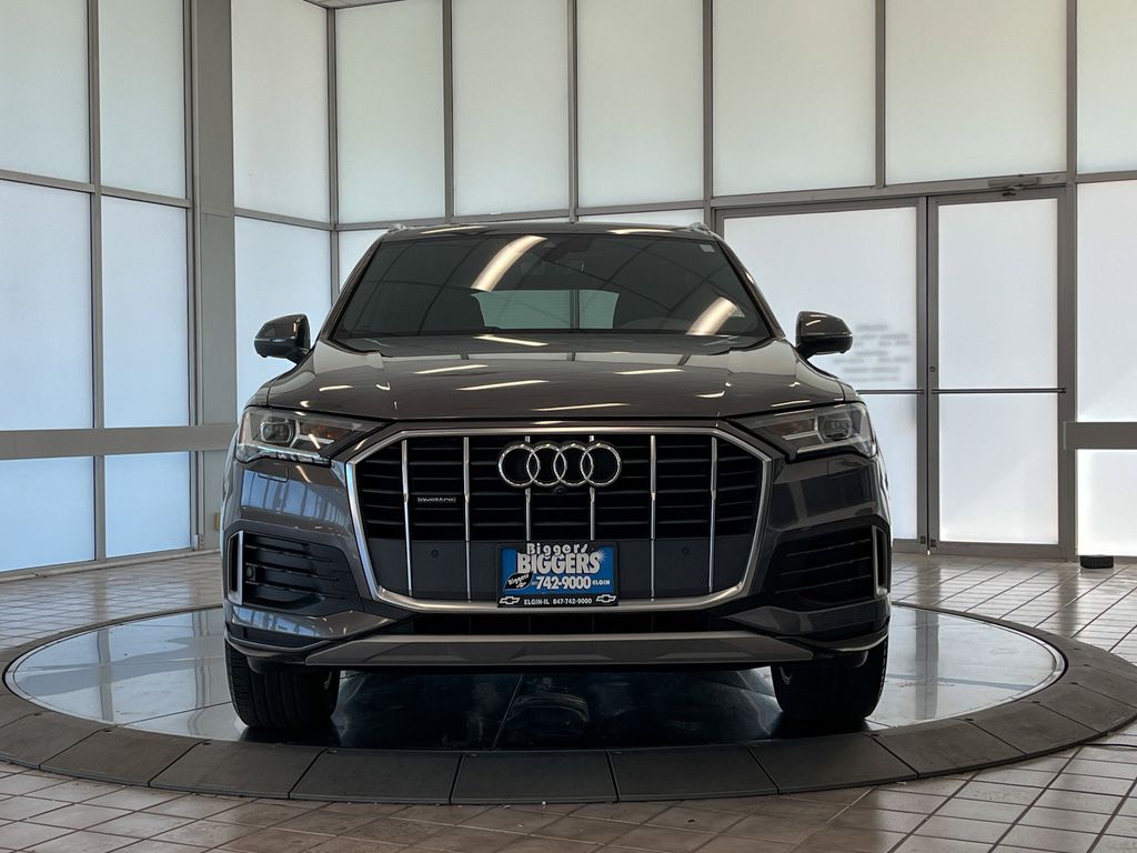 2021 Audi Q7 45 Premium Plus photo 2