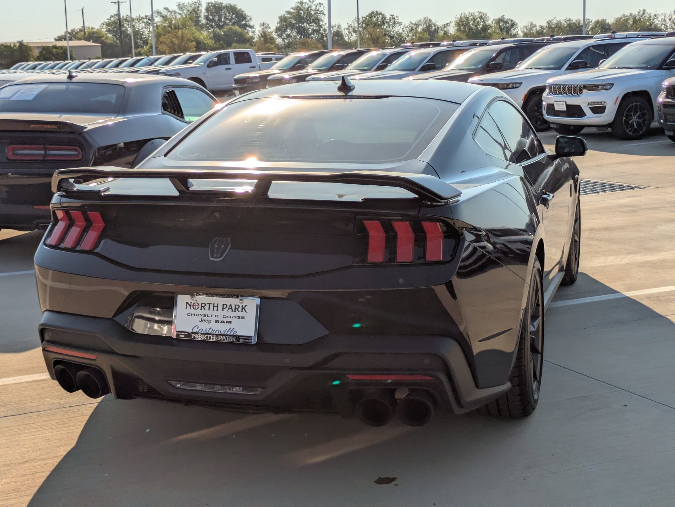 2024 Ford Mustang Dark Horse photo 2
