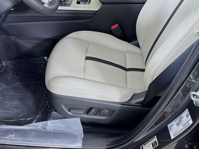 2025 Mazda CX-90 Plug-in Hybrid Preferred photo 18