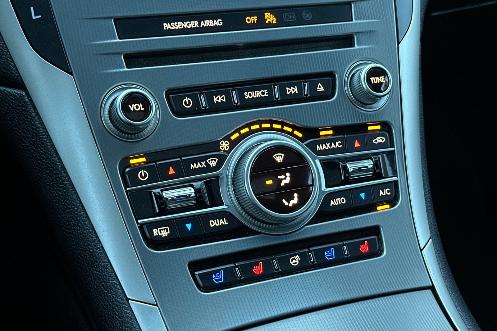 2020 Lincoln MKZ Hybrid Reserve photo 19