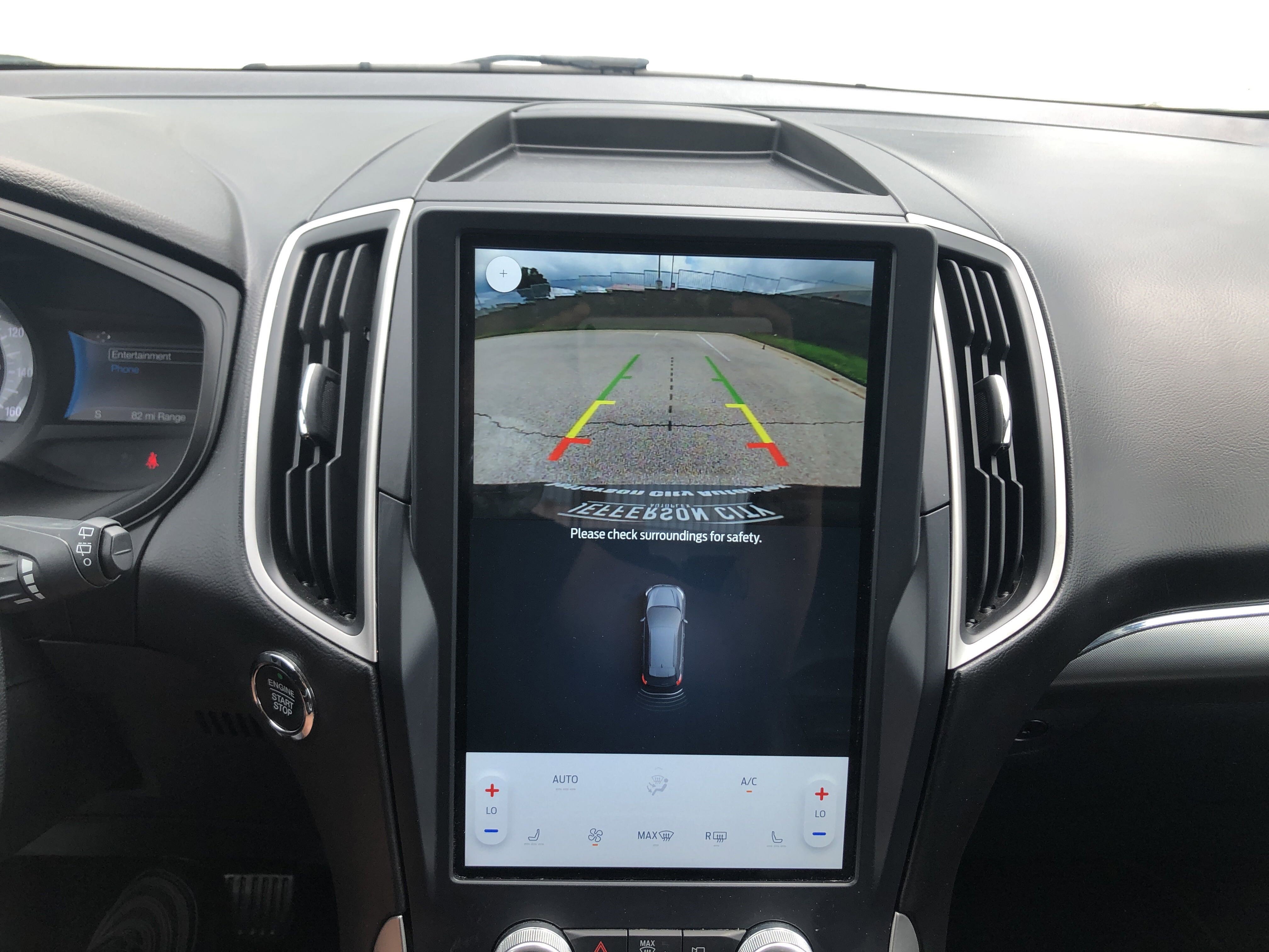 2022 Ford Edge SEL photo 20