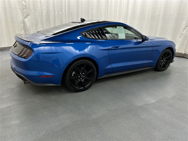 2020 Ford Mustang EcoBoost photo 4