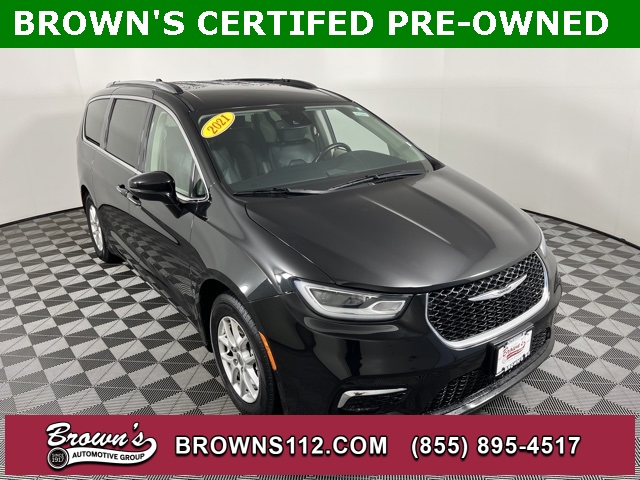 2021 Chrysler Pacifica Touring L's photo