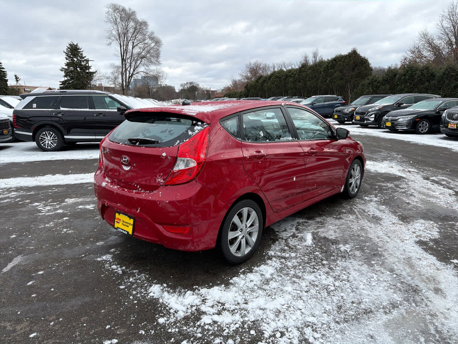 Used 2014 Hyundai Accent SE with VIN KMHCU5AE6EU195333 for sale in Bloomington, Minnesota