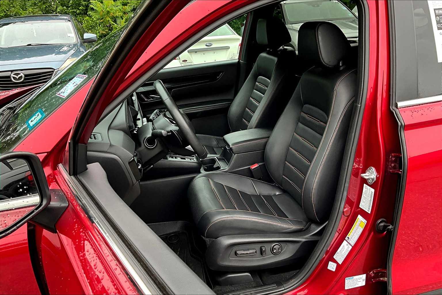 2023 Honda CR-V Hybrid Sport Touring photo 7