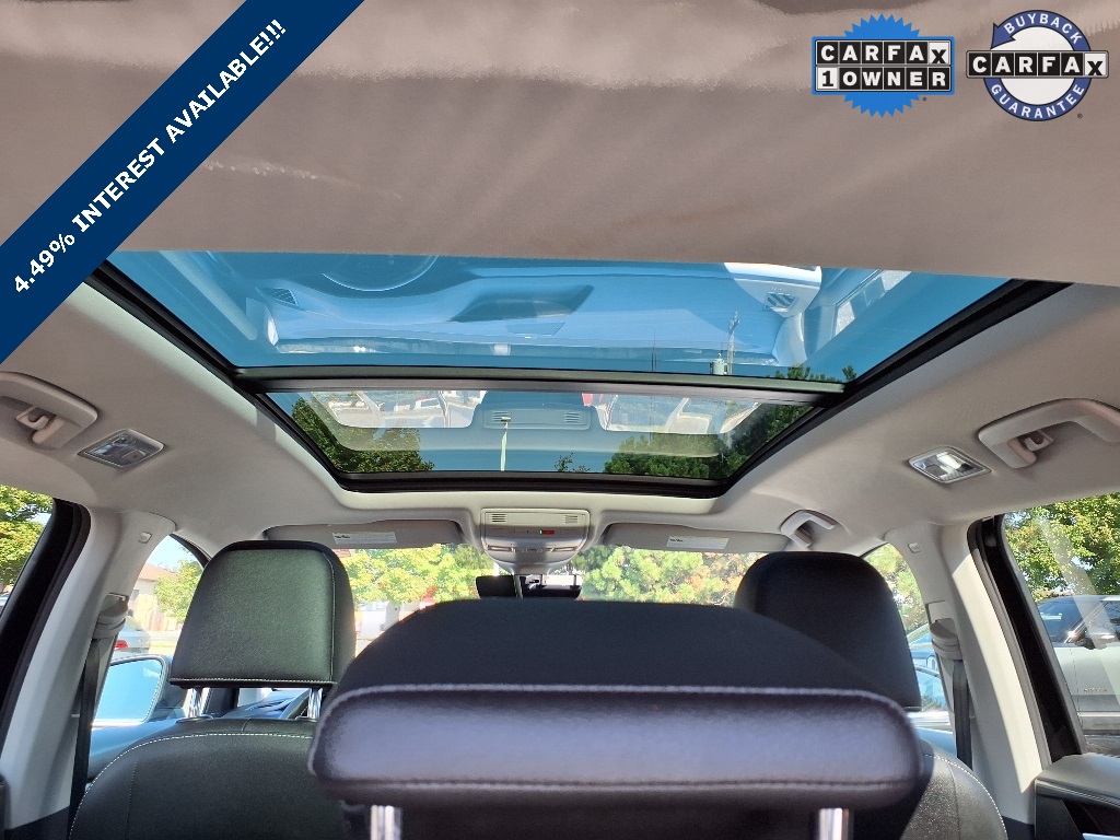 2023 Volkswagen Taos SE photo 4