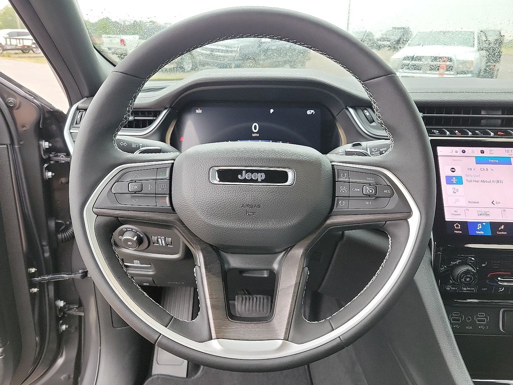 2025 Jeep Grand Cherokee Limited photo 20
