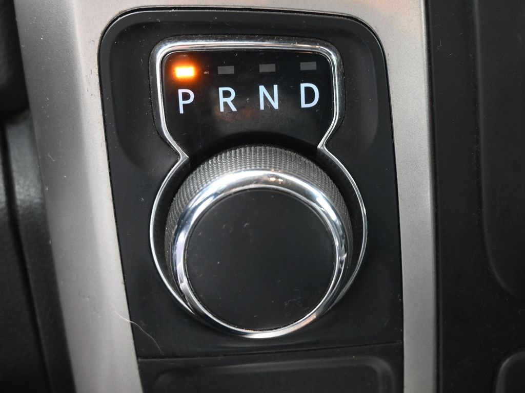 2017 Ram 1500 Lone Star photo 3