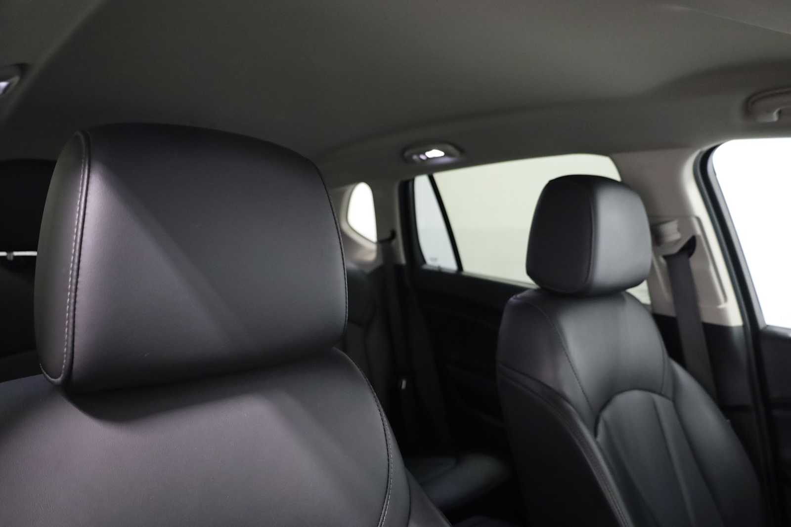 2019 Buick Envision Essence photo 16