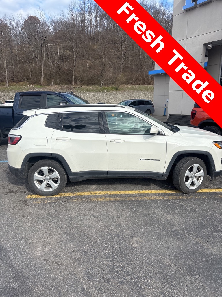 2017 Jeep Compass Latitude photo 3