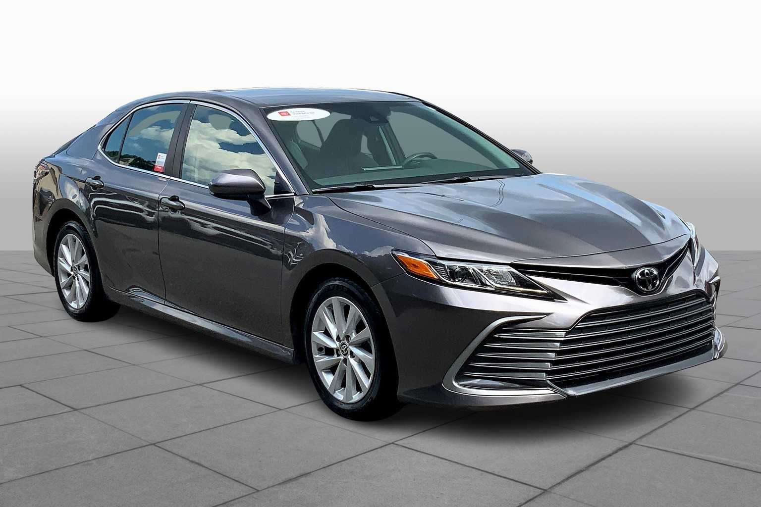 2023 Toyota Camry LE photo 2