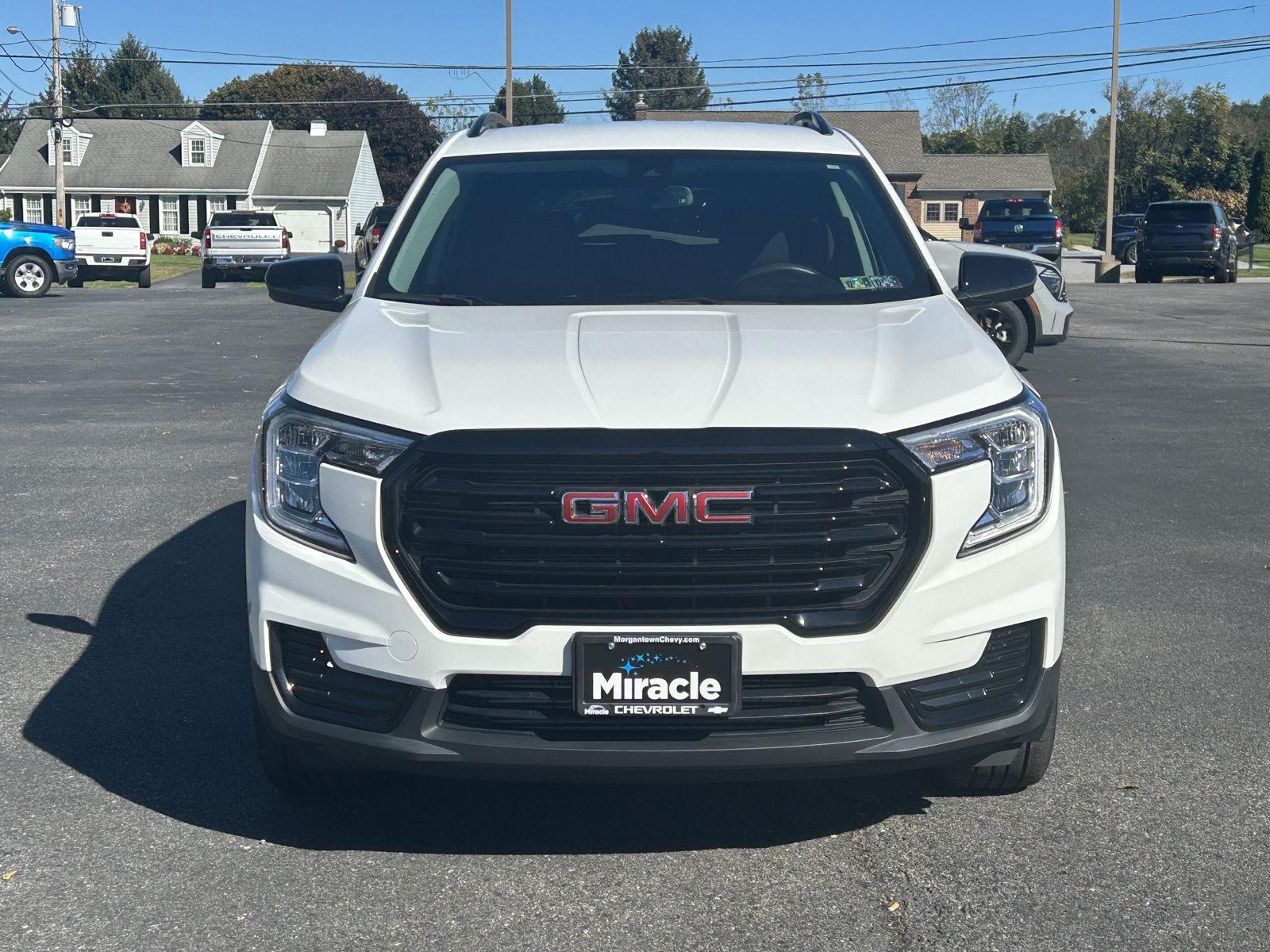 2023 Gmc Terrain SLE photo 2