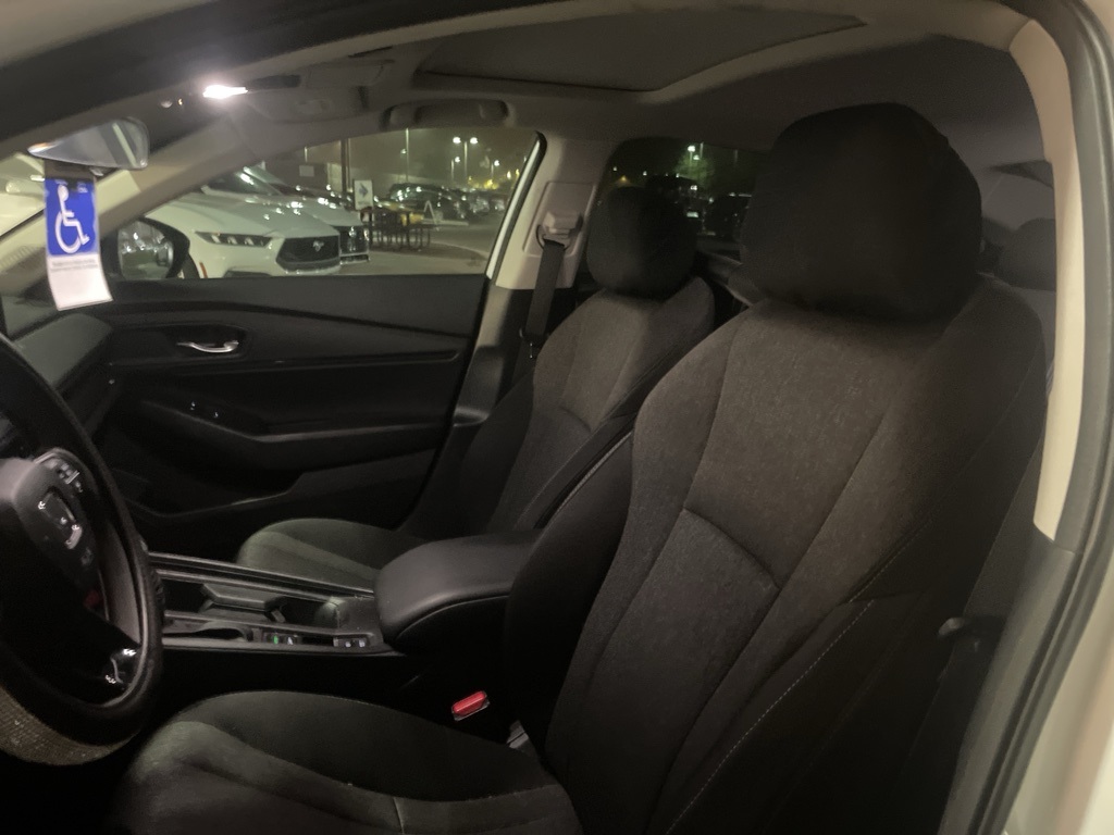 2025 Honda Accord SE 1.5T photo 9