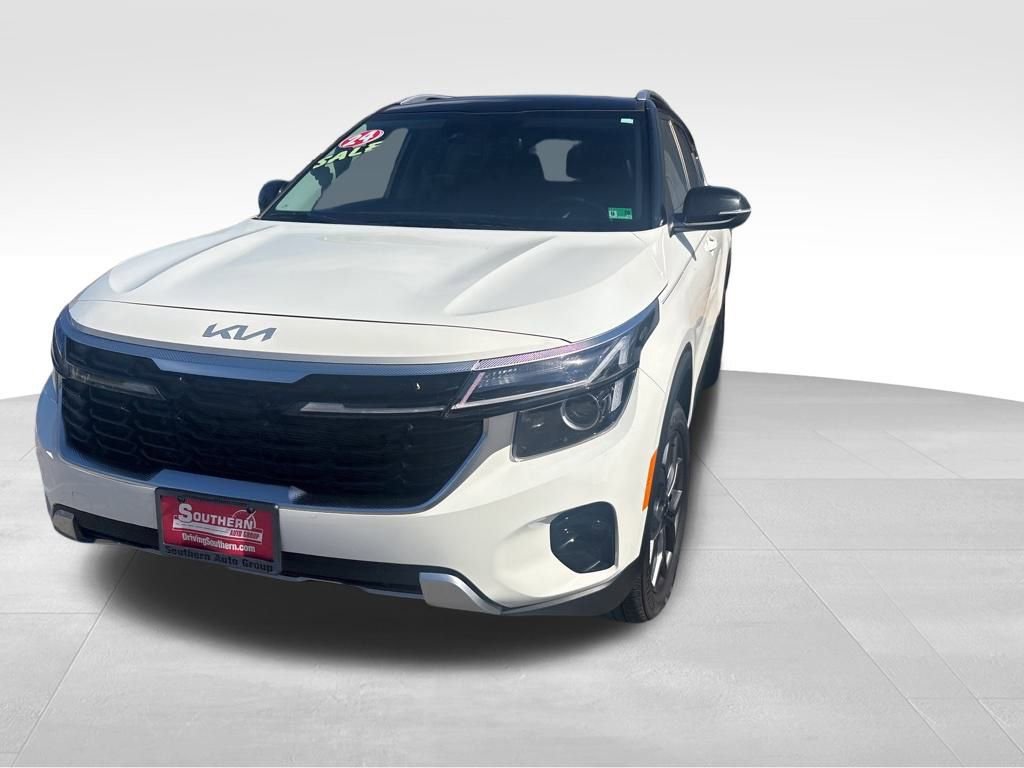 2024 Kia Seltos S photo 2