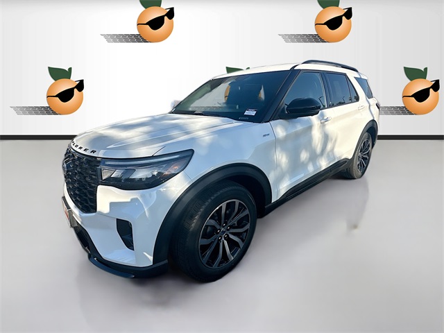 2025 Ford Explorer ST-Line photo 3