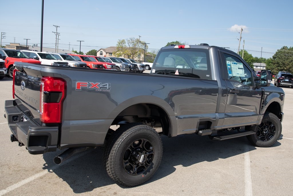 2025 Ford F-350 XL photo 9