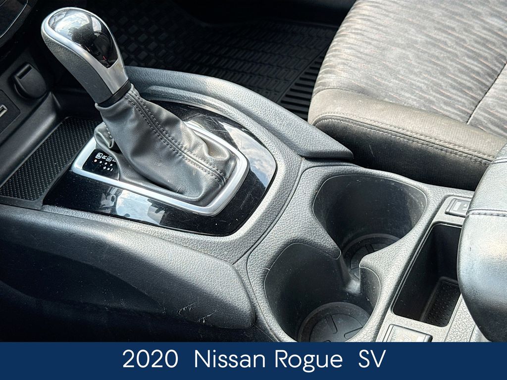 2020 Nissan Rogue SV photo 25