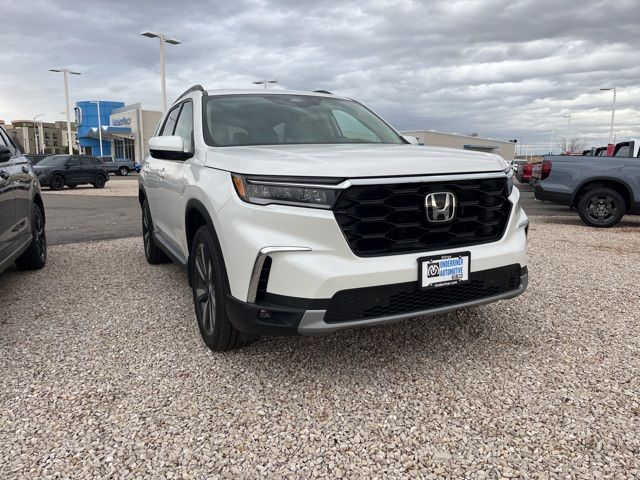 2025 Honda Pilot Touring's photo