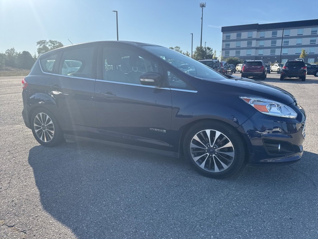 2017 Ford C-Max Hybrid Titanium photo 26