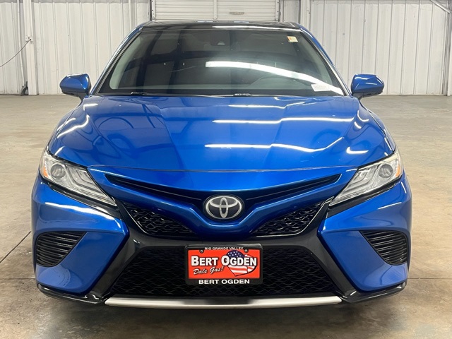 2020 Toyota Camry XSE photo 3