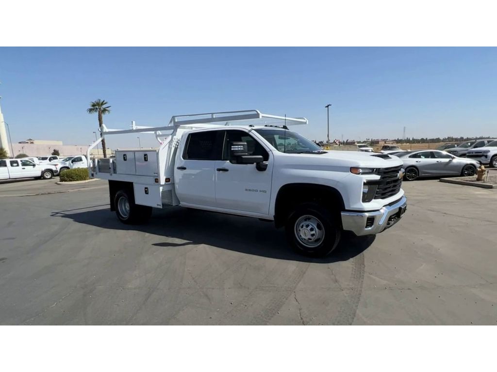 2024 Chevrolet Silverado 3500HD Work Truck photo 2