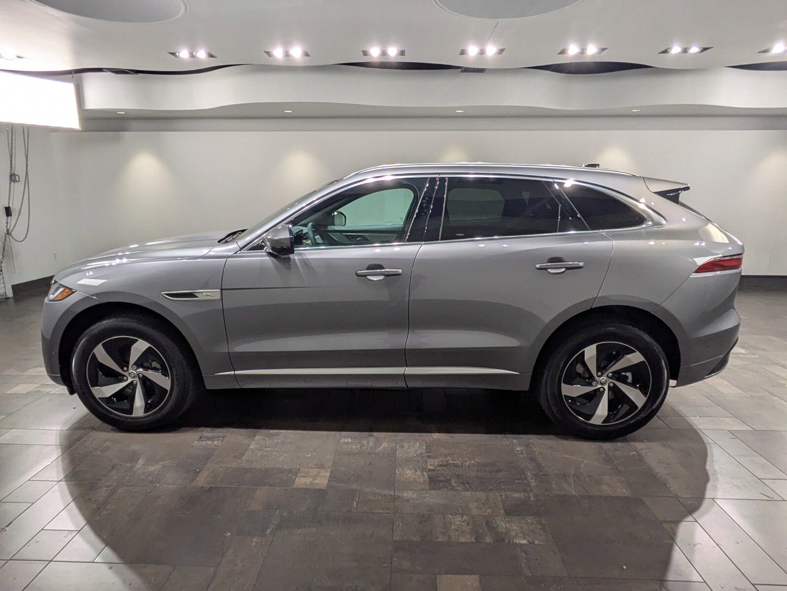 2026 Jaguar F-PACE P250 R-Dynamic S photo 3