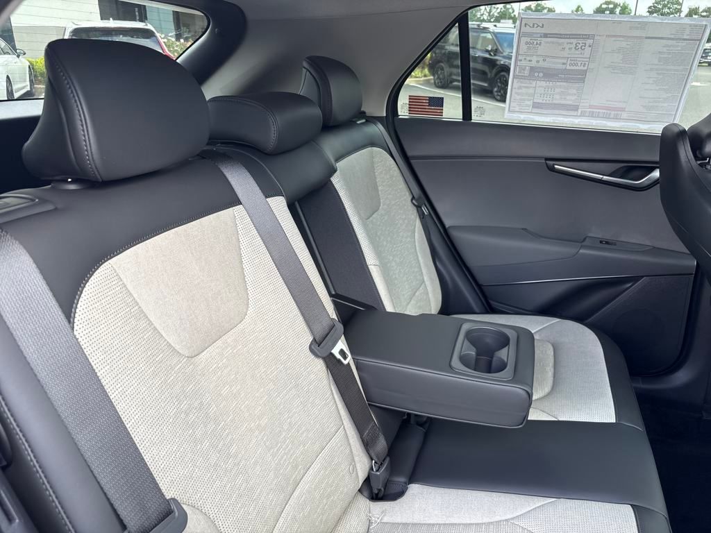 2025 Kia Niro SX photo 29
