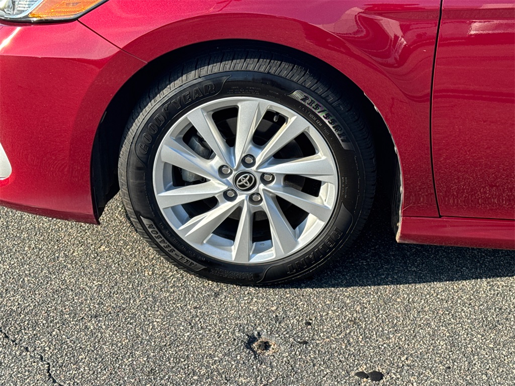 2021 Toyota Camry LE photo 11