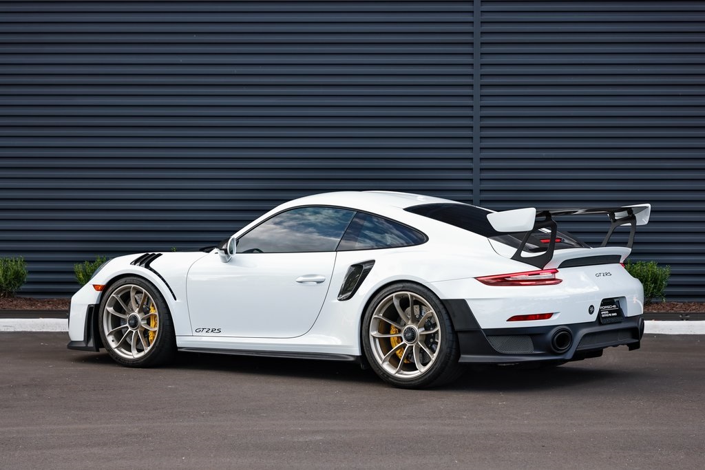 2018 Porsche 911 GT2 RS photo 3