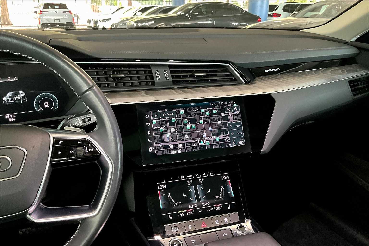 2024 Audi Q8 E-tron Premium photo 6