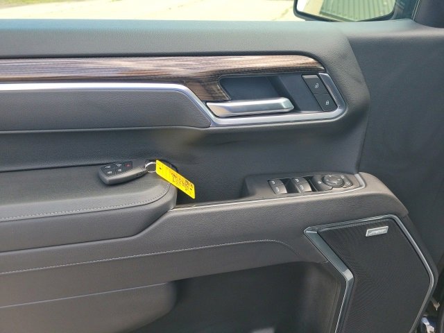 2025 Chevrolet Silverado 1500 RST photo 13