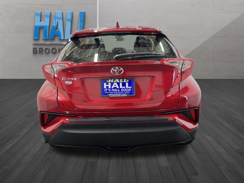 2020 Toyota C-HR XLE photo 4