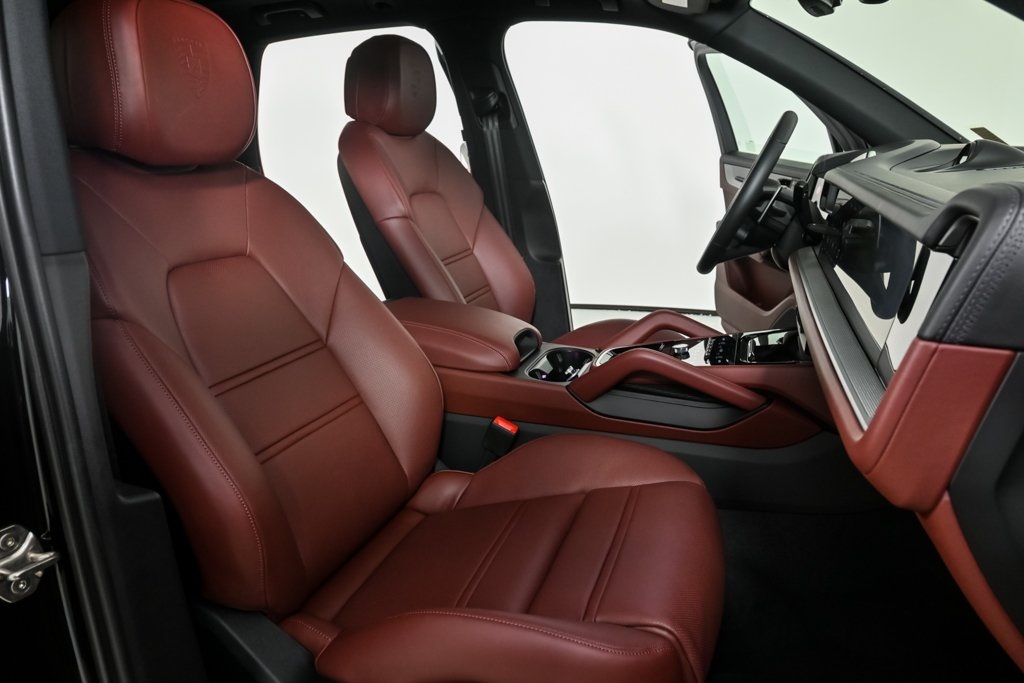 2025 Porsche Cayenne E-Hybrid S photo 21
