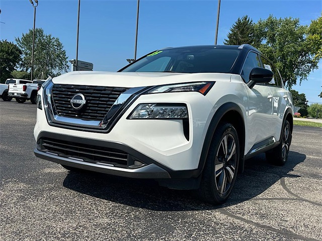 2023 Nissan Rogue SL photo 3