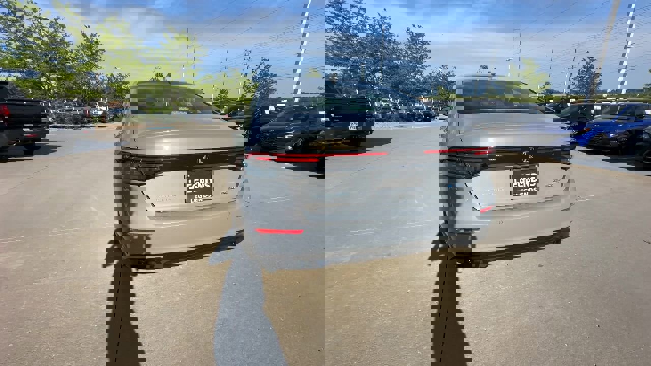 2025 Honda Accord Hybrid Touring photo 7