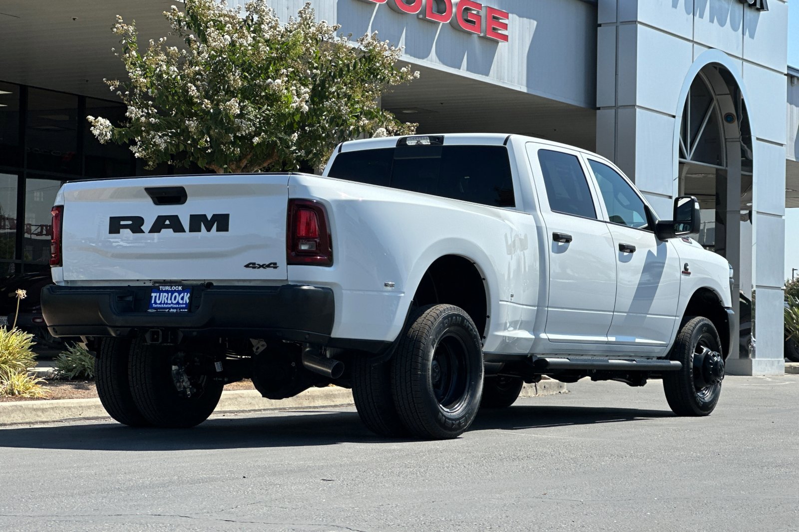 2026 Ram 3500 Tradesman photo 4