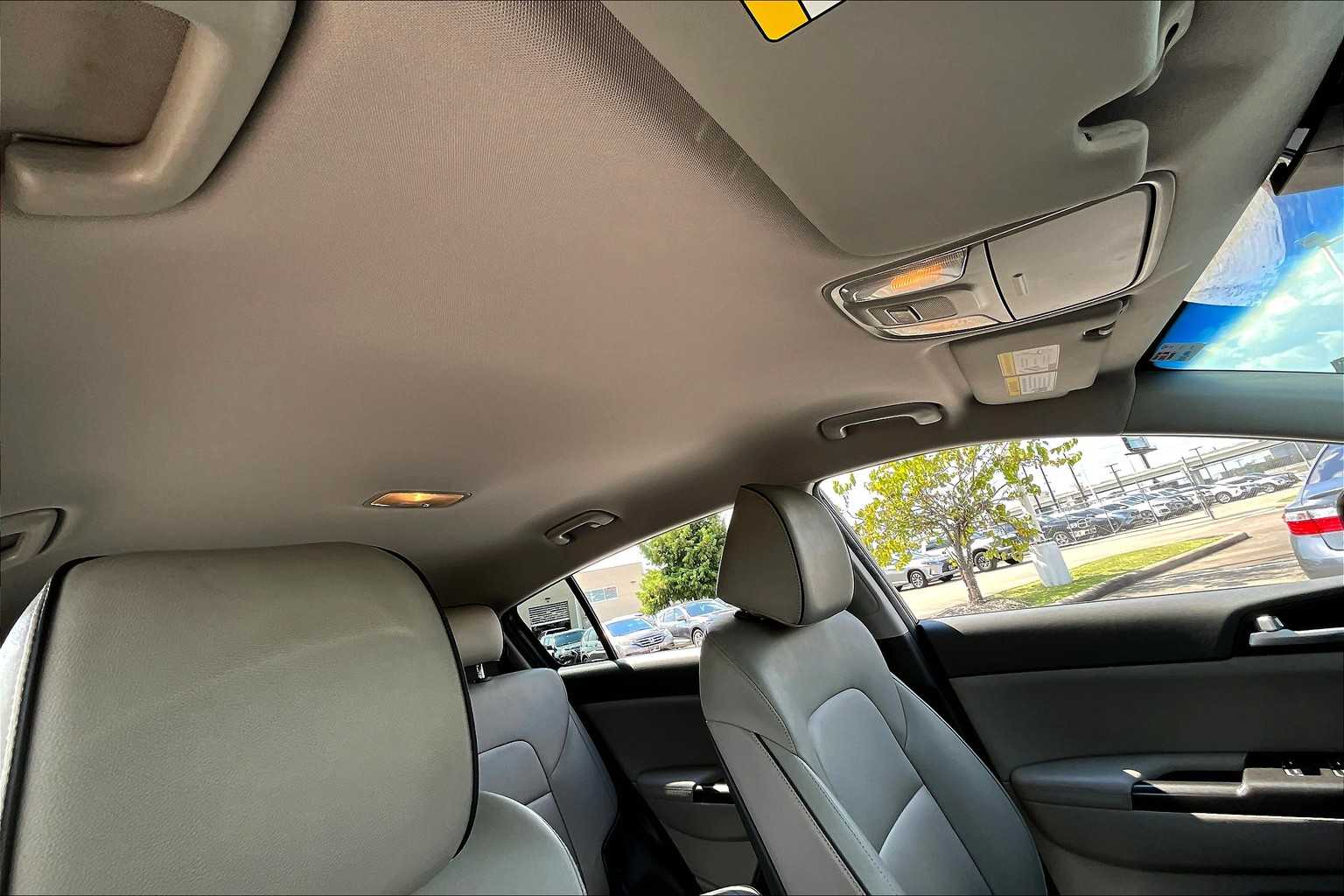 2017 Kia Sportage EX photo 12