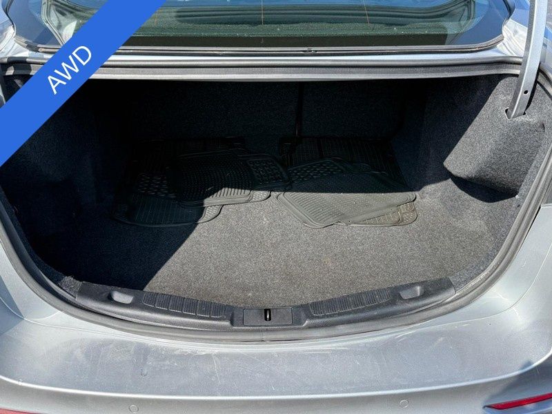 2020 Ford Fusion SE photo 2