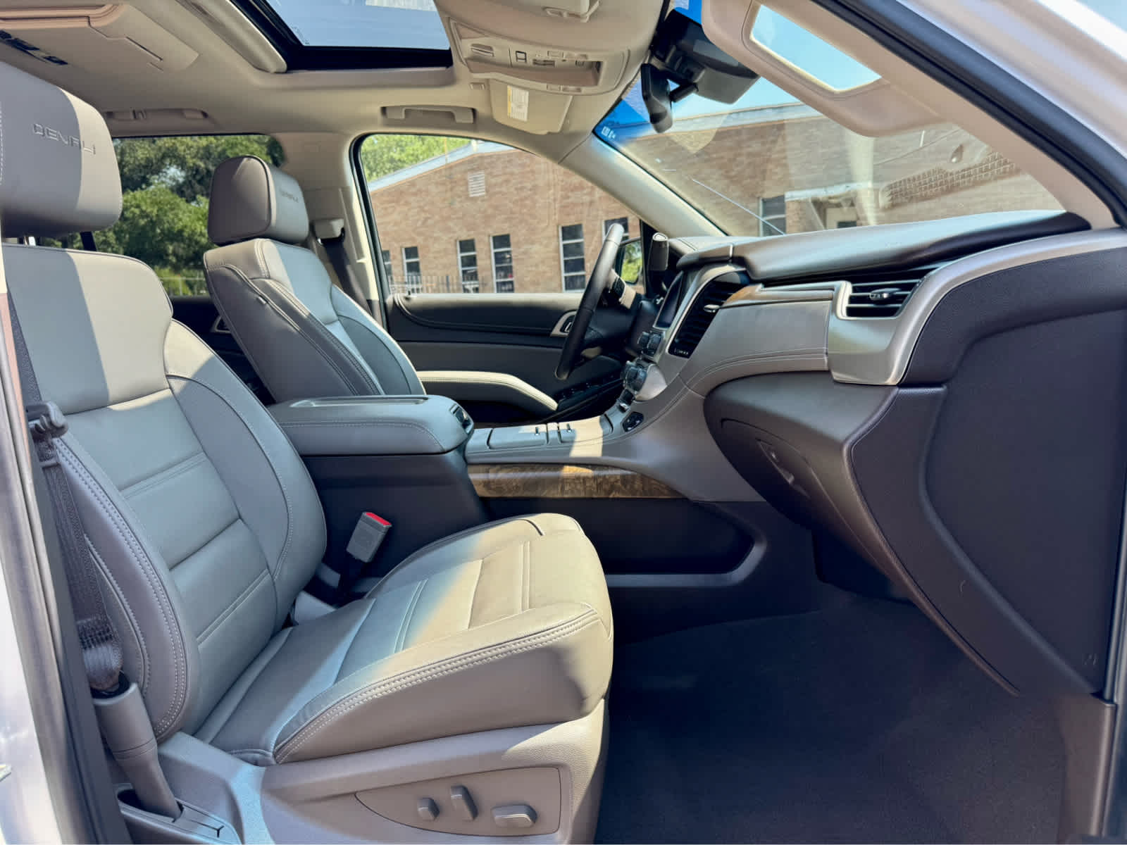 2019 Gmc Yukon Denali photo 8
