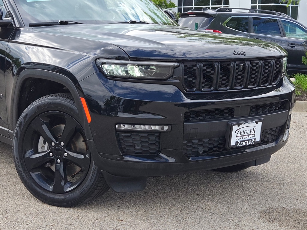 2022 Jeep Grand Cherokee Limited photo 2