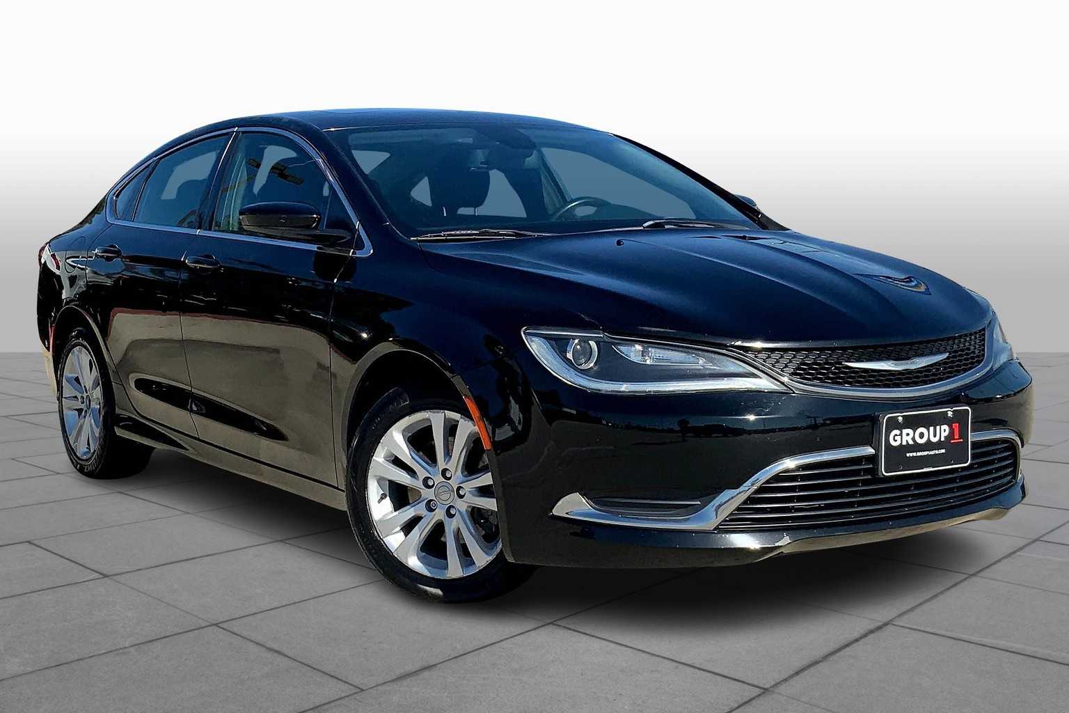 2016 Chrysler 200 Limited photo 2