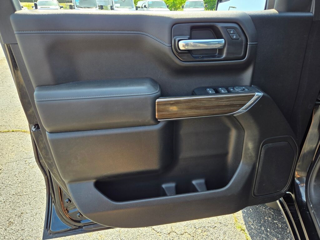 2022 Chevrolet Silverado 1500 LT photo 18