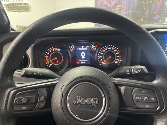2025 Jeep Gladiator photo 10