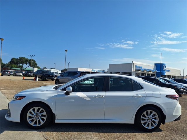 2024 Toyota Camry LE photo 2